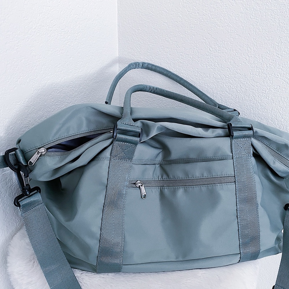 Portable Travel Bag - Picture 3 of 7